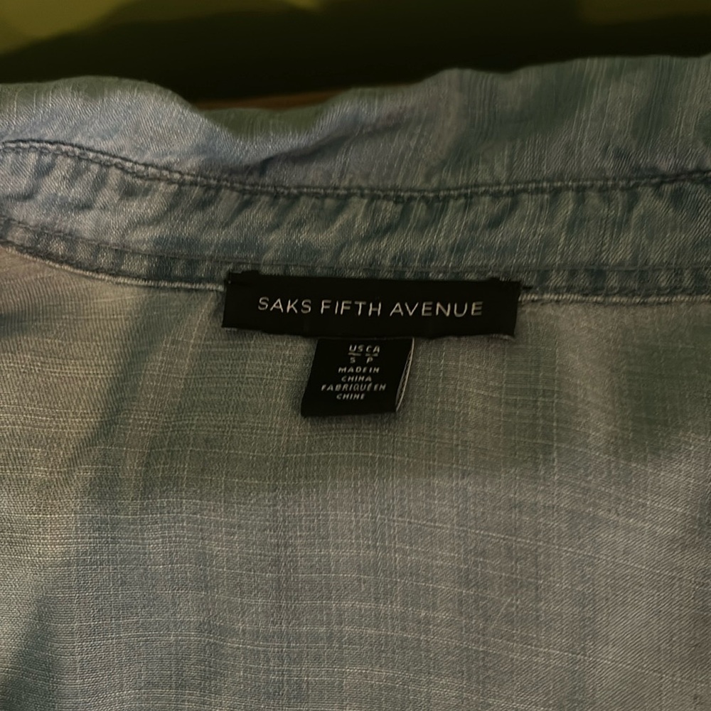 Saks fifth ave size small Lyocell bottom gather blouse.